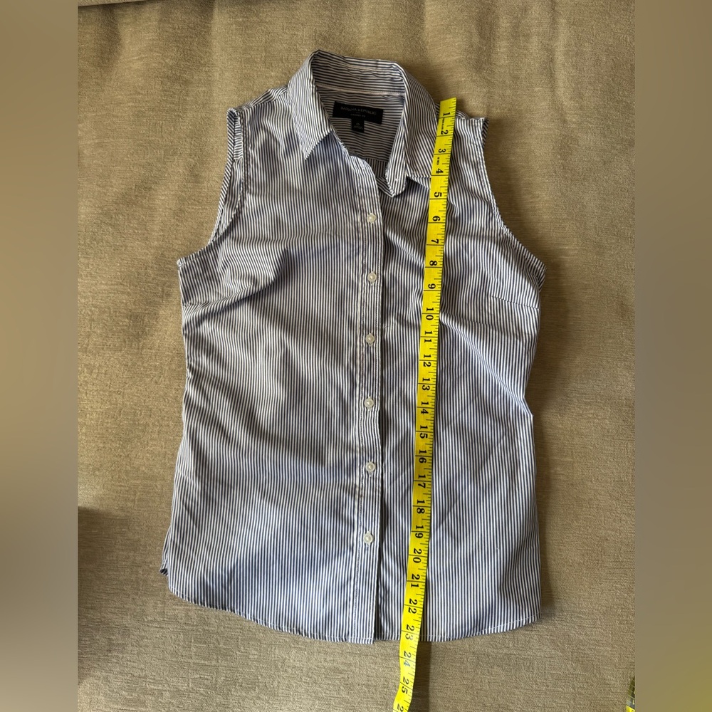 Banana Republic Tailored Fit Sleeveless Button-Down Top Blue White Stripe Size 0 - Picture 9 of 9
